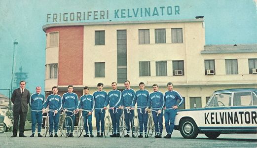 File:Kelvinator cycling team 1968.jpg