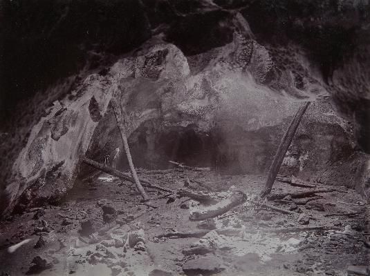 File:Limestone-ridge caves, Victoria 1905.jpg