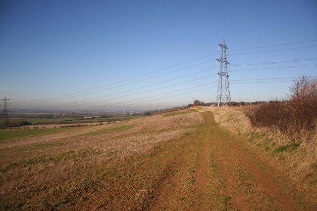 File:Lincoln Cliff - geograph.org.uk - 327576.jpg