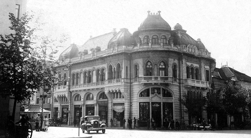 File:TomaTSocolescu-Ploiesti-CladireStefanCelMare-1936.jpg