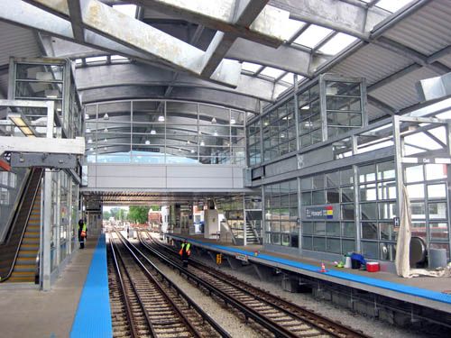 File:Howard station.jpg