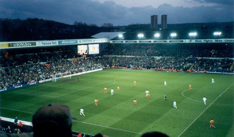 File:Leeds United-Galatasaray match in 20 April 2000.jpg