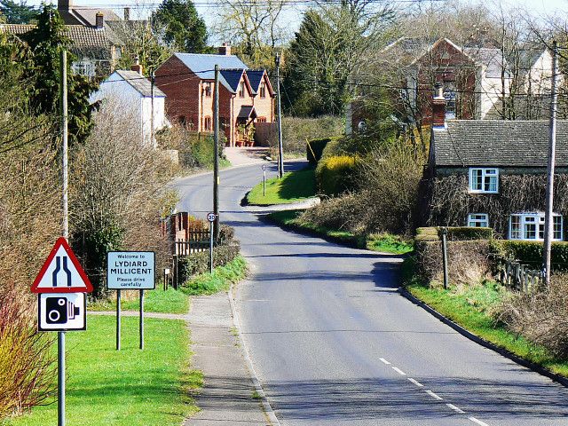 File:Lydiard Millicent - geograph.org.uk - 1204429.jpg