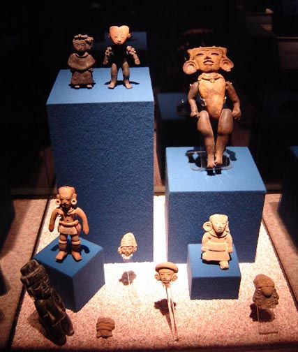 File:Museo Teotihuacan - Mexico 10-30-05.JPG