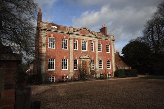 File:Nunton House - geograph.org.uk - 667327.jpg