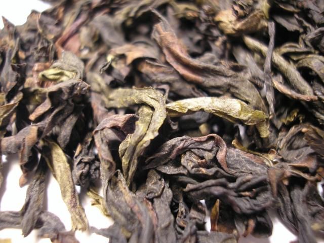 File:Rou Gui Oolong tea leaf close.jpg