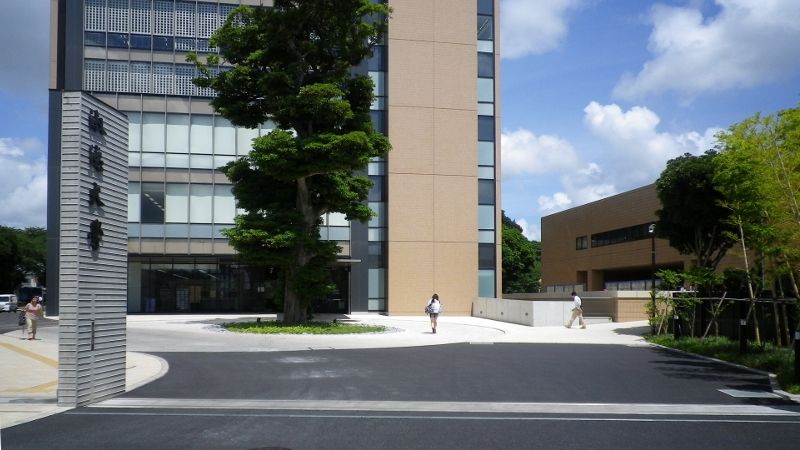 File:ShukutokuUniversity20110804.jpg