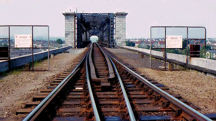 File:The Boyne viaduct, Drogheda.jpg