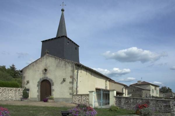 File:Village church, Ouen-sur-Gartempe.jpg