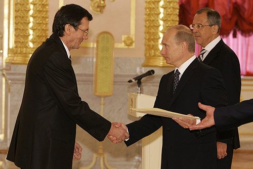 File:Vladimir Putin with Stanimir Vukićević.jpg