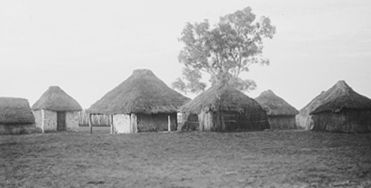 File:186 Aboriginal dwellings w480.jpg