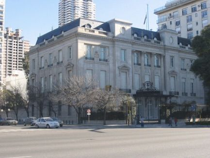 File:Embajada de EEUU, Palacio Bosch.jpg