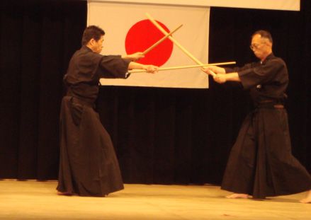 File:Hyoho-niten-ichi-ryu-nito.jpg