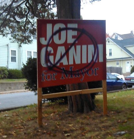 File:Joe ganim sign.jpg