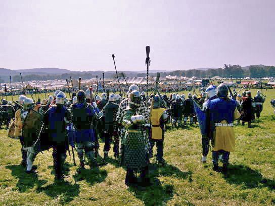 File:Shineygauntletpennsic32.jpg