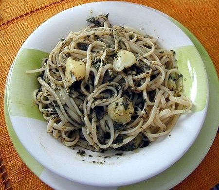 File:Trenette Col Pesto Genovese.jpg