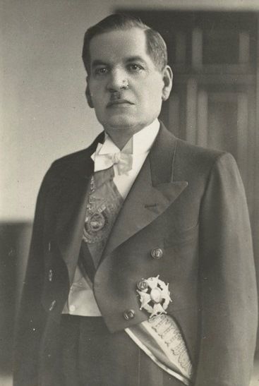 File:Andrés F Córdova.jpg