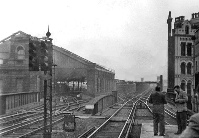 File:Blackfriars SR railway station 1813714 2da99811.jpg