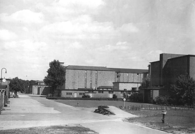 File:Bundesarchiv Bild 183-14732-0017, Potsdam, DEFA-Spielfilmstudios Babelsberg.jpg