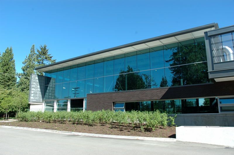 File:Coquitlam Chimo Aquatic and Fitness Centre.jpg