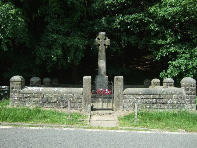 File:Derwent Woodlands War Memorial (geograph 5893570).jpg