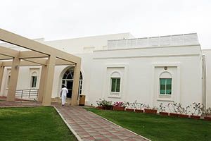 File:Facility Centre - Middle East College.jpg