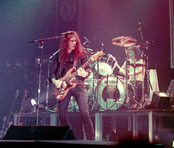 File:Fast Eddie Clarke Motorhead 1982.jpg