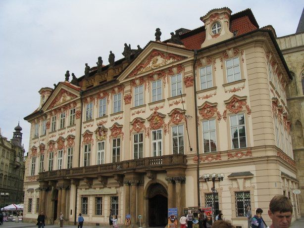 File:Kinsky Palace.JPG