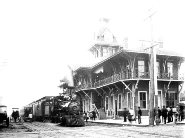 File:P&A passenger station Pensacola.jpg