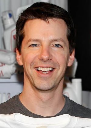 File:Sean Hayes (portrait).jpg