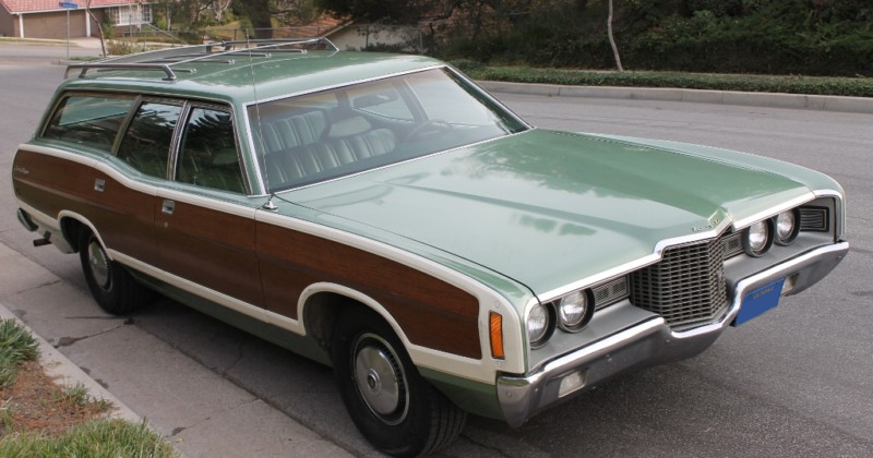 File:1971 Ford LTD Country Squire wagon.png