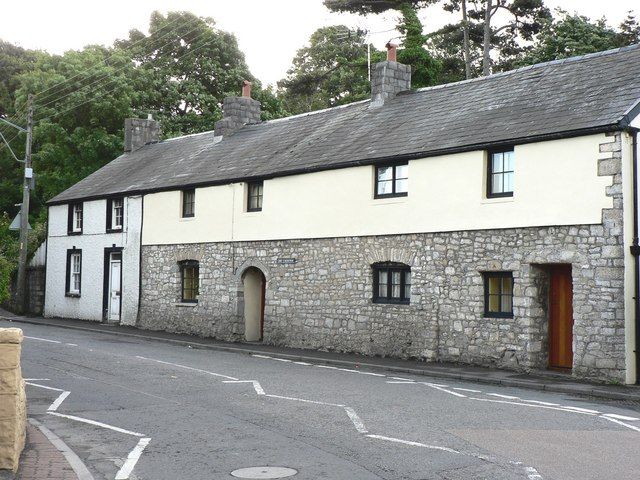 File:Boverton The Causeway.jpg