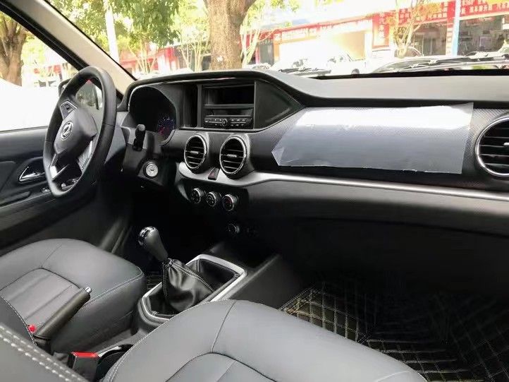 File:Dongfeng Rich 2021 facelift interior.jpg