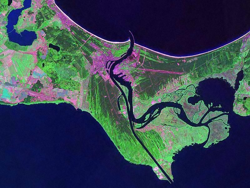 File:Swinoujscie Landsat.jpeg