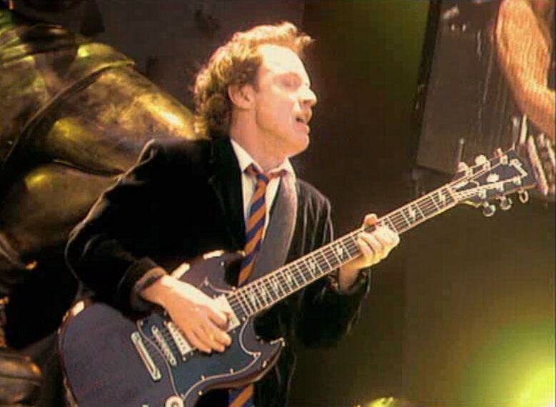 File:AngusYoung1.JPG