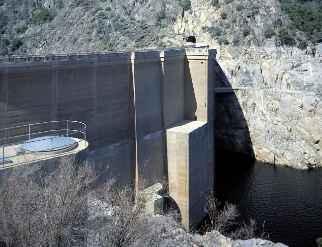 File:Dam1-125.JPG