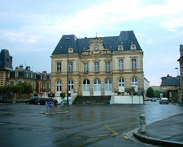 File:Gare de Saint Martin (Caen) 2006.jpg