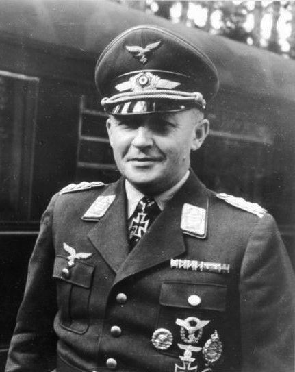 File:General der Fallschirmjäger Kurt Student.jpg