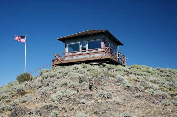 File:Hager Mountain lookout, Fremont NF, Oregon.jpg