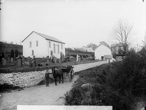 File:Hawen Chapel (Cong), Troed yr aur NLW3361304.jpg