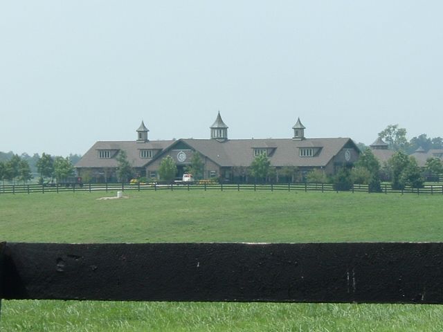 File:Horse farm in Kentucky.jpg