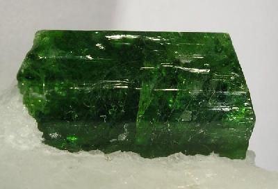 File:Pargasite-ww49b.jpg