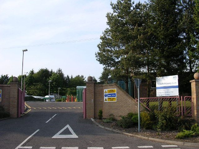 File:Strathmartine Hospital - geograph.org.uk - 16248.jpg