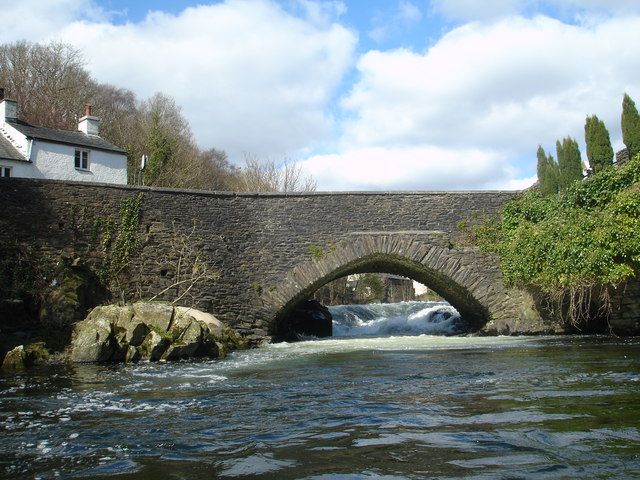 File:Backbarrow bridge - geograph.org.uk - 1226733.jpg