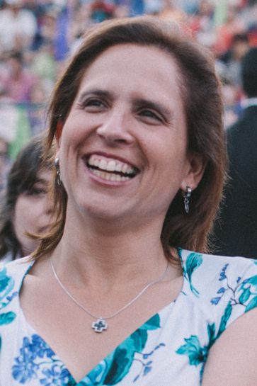 File:Carolina Leitao (11351853166) (cropped).jpg