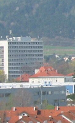 File:Hochhaus Ternitz (cropped).JPG