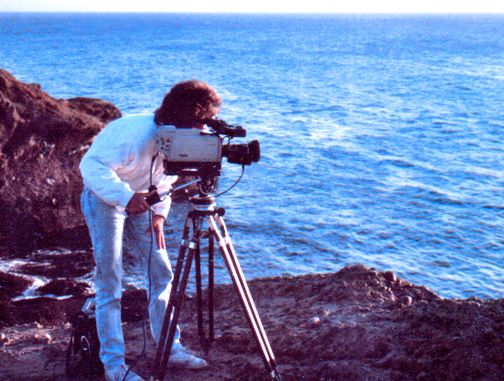 File:Ron Roy Shooting Ocean Reflections.jpg