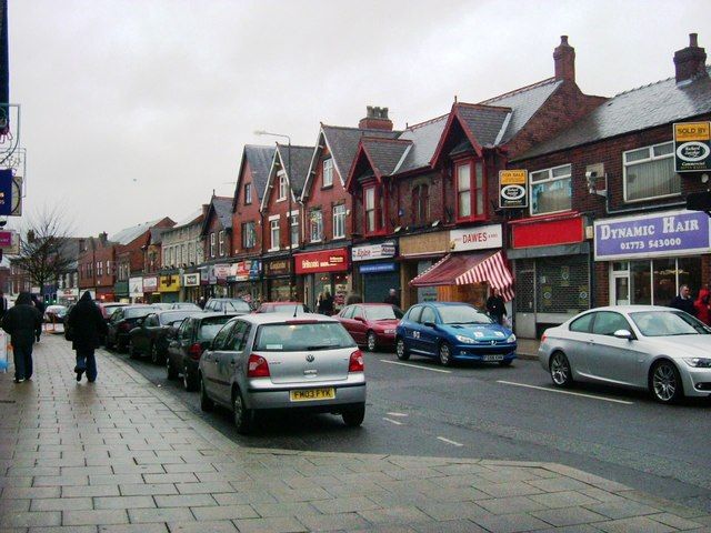 File:Alfreton High St 677145 11f1ca81.jpg