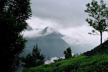 File:Clouds Near Meghamalai.jpg