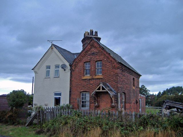 File:Plemstall Crossing - geograph.org.uk - 224889.jpg